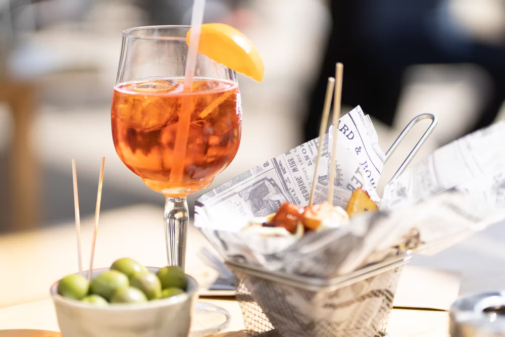  An apertivo with olives