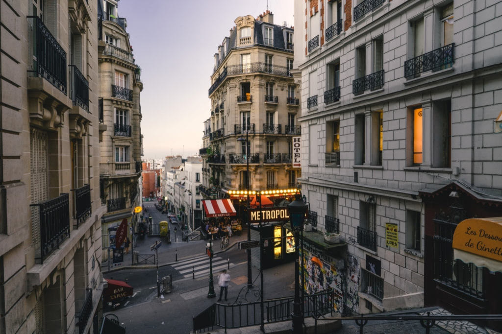 the winding streets of Montmartre in Paris